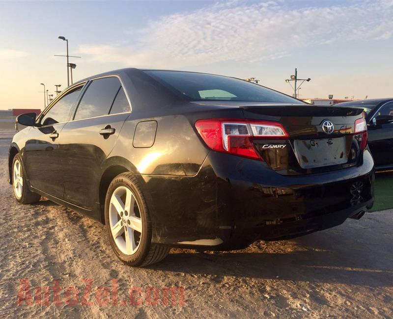 Toyota Camry SE 2.5L full oprions 2013