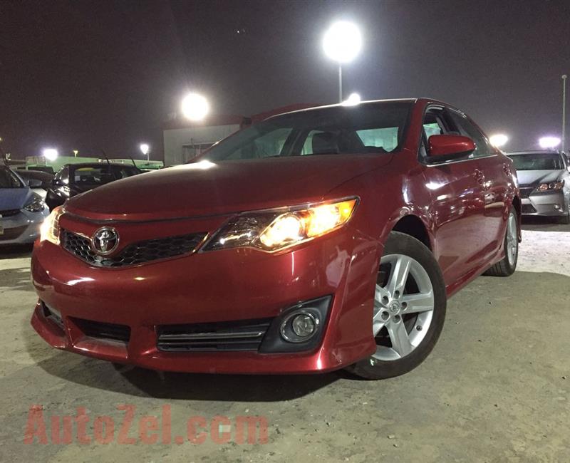 Toyota Camry SE 2.5L full oprions 2013
