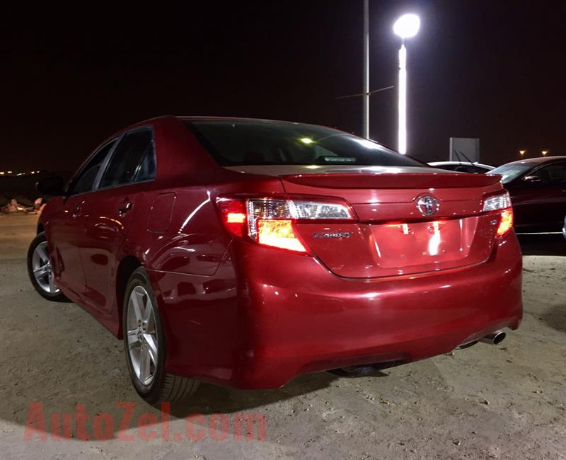 Toyota Camry SE 2.5L full oprions 2013