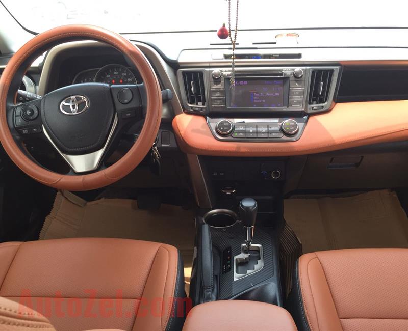 Toyota Rav4 XLE full options Sunroof 2015