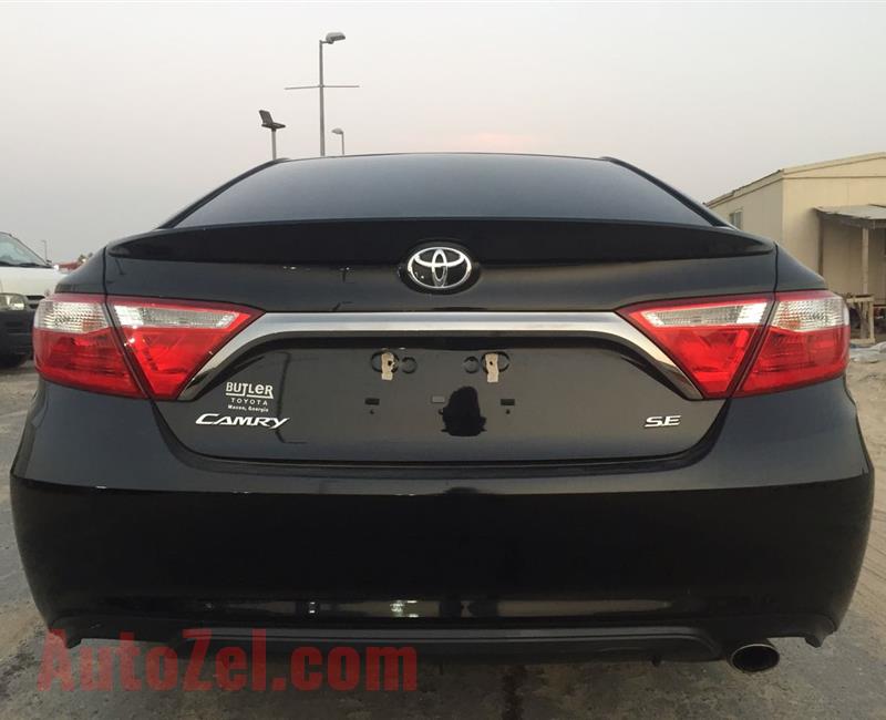 Toyota Camry SE 2.5L full oprions 2016