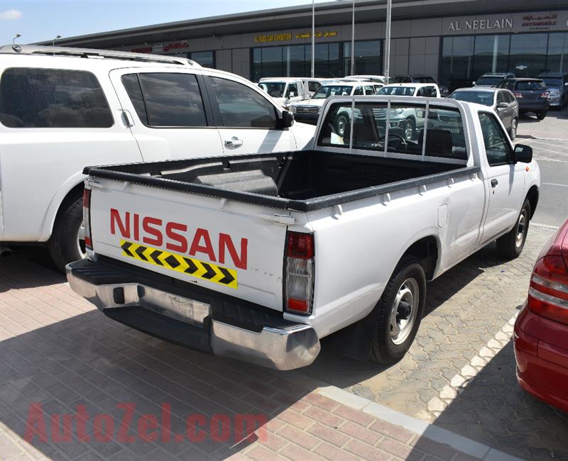 NISSAN PICK-UP