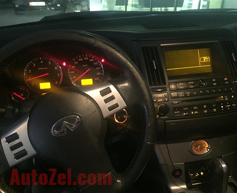 Infiniti FX 35 - Model 2006 good condition