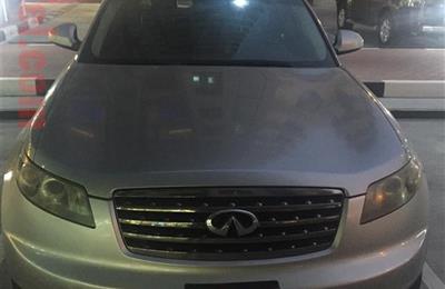 Infiniti FX 35 - Model 2006 good condition