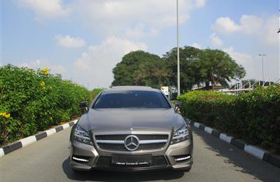 MERCEDES BENZ CLS 500 AMG GCC SPECS VERY LOW MILEAGE