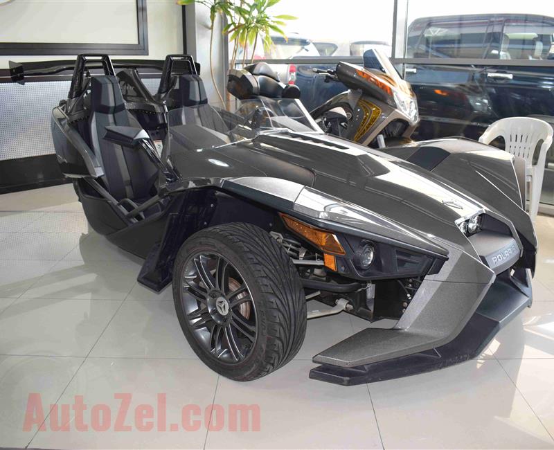 POLARIS SLINGSHOT- 2015- 4 000 KM- GCC