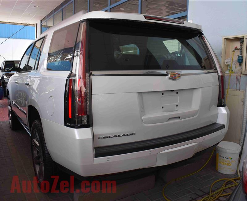 CADILLAC ESCALADE- 2016- 75 000 KM- WHITE