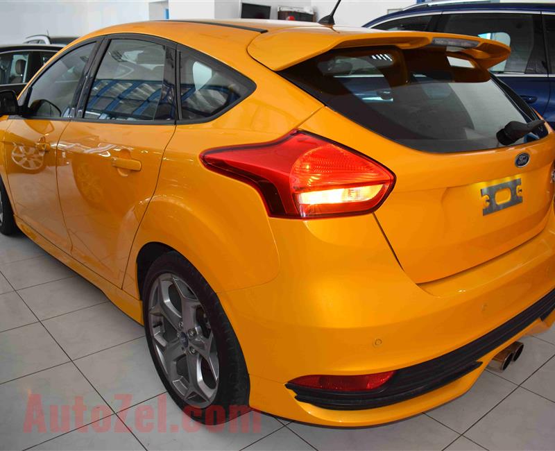 FORD FOCUS ST- MANUAL- 2016- YELLOW- GCC