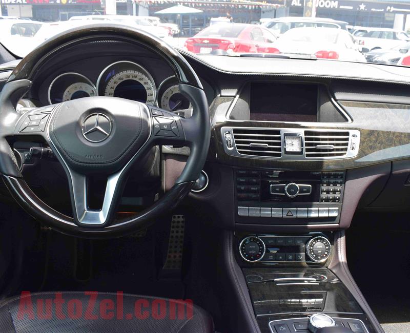 MERCEDES BENZ CLS 500- 2013- BLUE- GCC