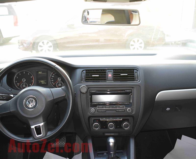 VOLKSWAGEN JETTA- 2015- 70 000 KM- GCC