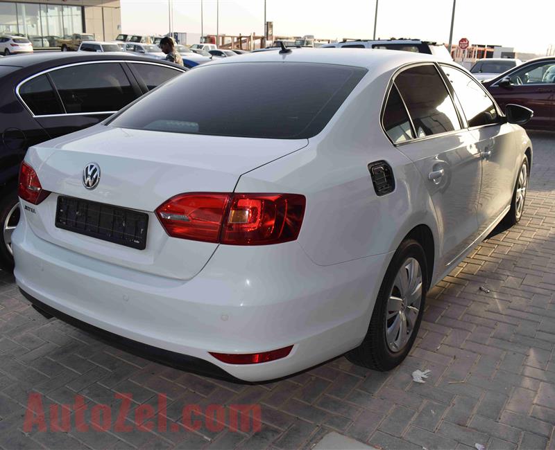 VOLKSWAGEN JETTA- 2015- 70 000 KM- GCC