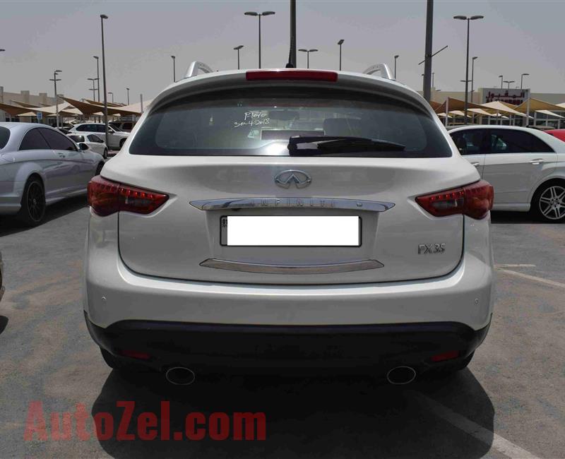 INFINITI FX35- 2009- WHITE- 199 000 KM- GCC