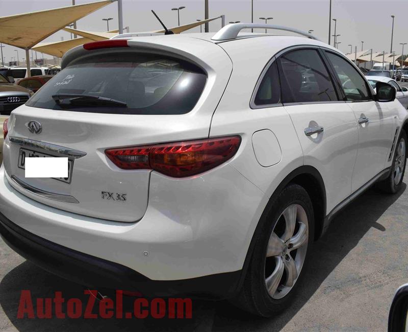 INFINITI FX35- 2009- WHITE- 199 000 KM- GCC