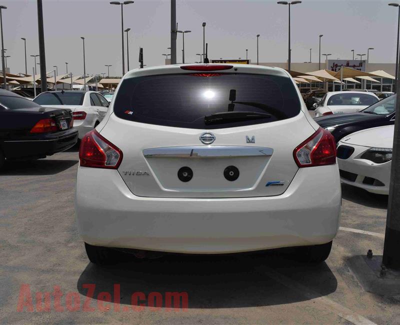 NISSAN TIIDA- 2015- WHITE- 100 000 KM- GCC