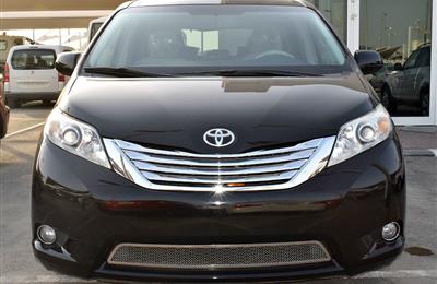 TOYOTA SIENNA- 2012- black- 139000 KM- AMERICAN SPECS