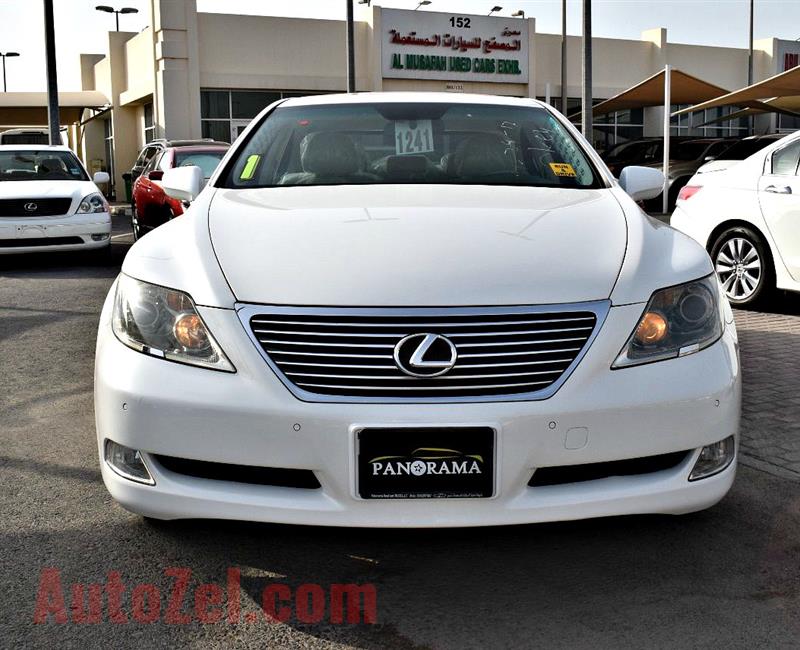 LEXUS LS460 model 2008 - color white -  carspecs is american - v8