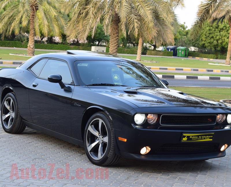 Warranty till 10/2019.V8 Dodge Challenger R/T Plus Warranty GCC Full Options 