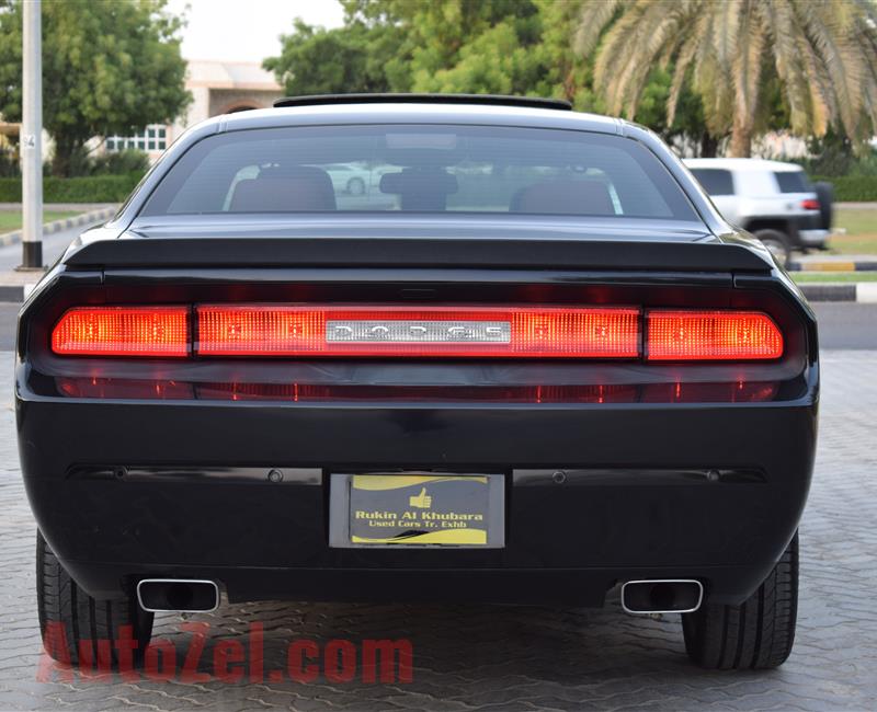 Warranty till 10/2019.V8 Dodge Challenger R/T Plus Warranty GCC Full Options 