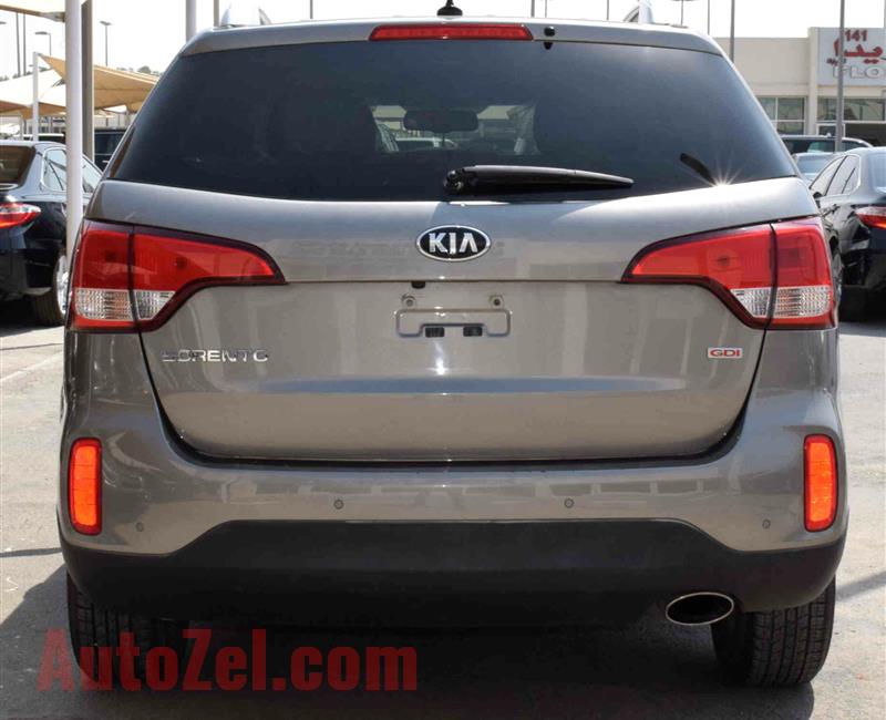 KIA SORENTO model 2014 color brown car specs is american -v4