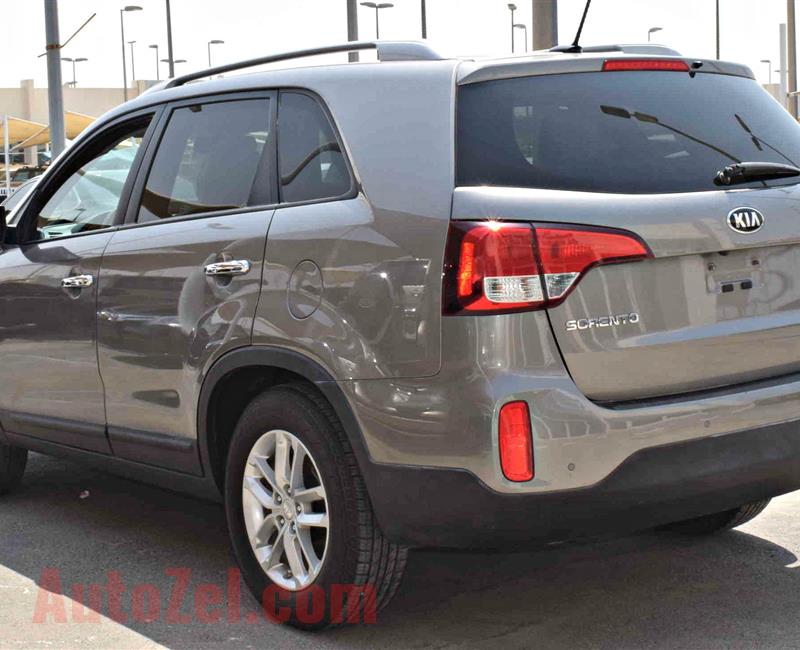 KIA SORENTO model 2014 color brown car specs is american -v4