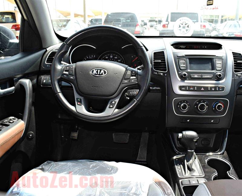 KIA SORENTO model 2014 color brown car specs is american -v4