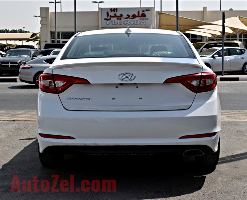 HYUNDAI SONATA- 2015- WHITE- 104 000 MILES- V4- AMERICAN SPECS