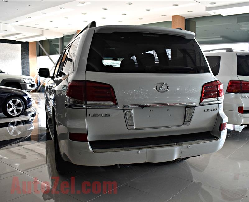 LEXUS LX570- 2012- WHITE- 112000 KM- V8- GCC SPECS