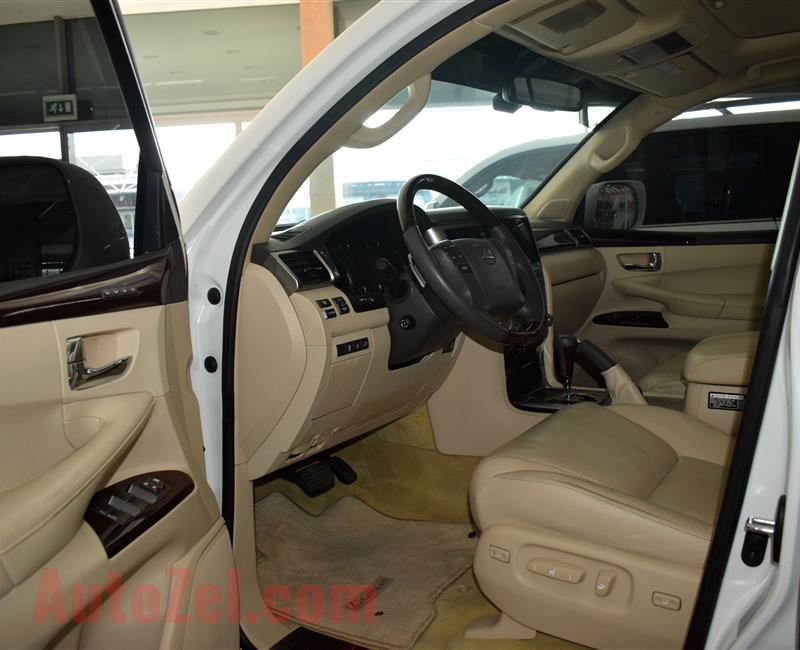 LEXUS LX570- 2012- WHITE- 112000 KM- V8- GCC SPECS