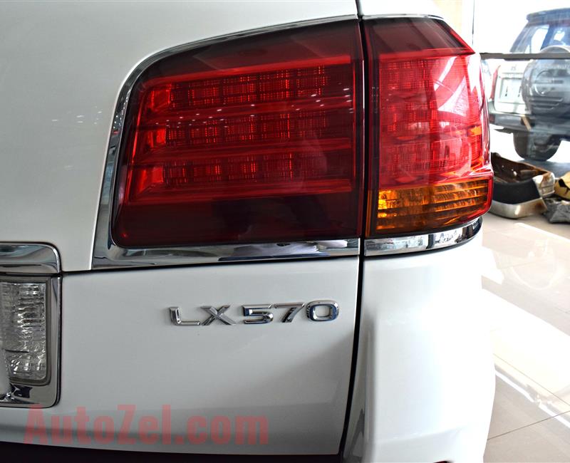 LEXUS LX570- 2010- WHITE- 136 000 KM- V8- GCC ::