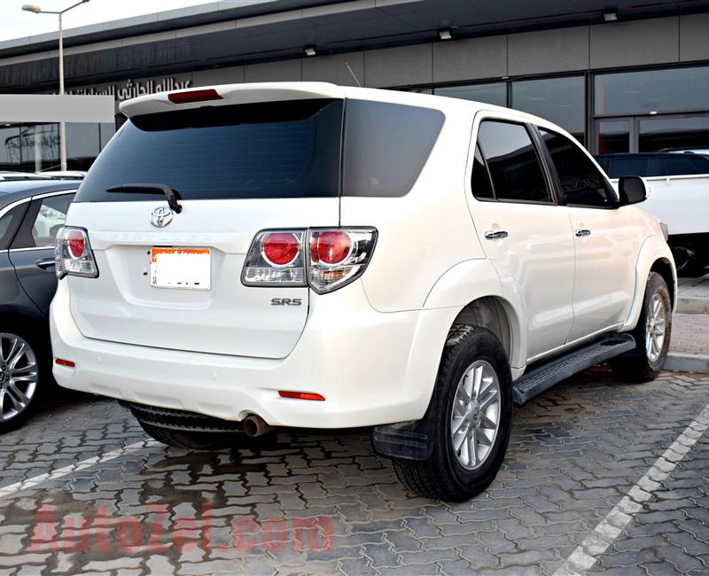 TOYOTA FORTUNER, V4- 2013- WHITE- 200 000 KM- GCC