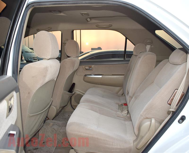 TOYOTA FORTUNER, V4- 2013- WHITE- 200 000 KM- GCC