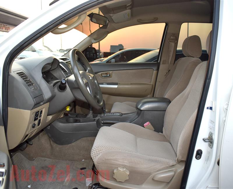 TOYOTA FORTUNER, V4- 2013- WHITE- 200 000 KM- GCC