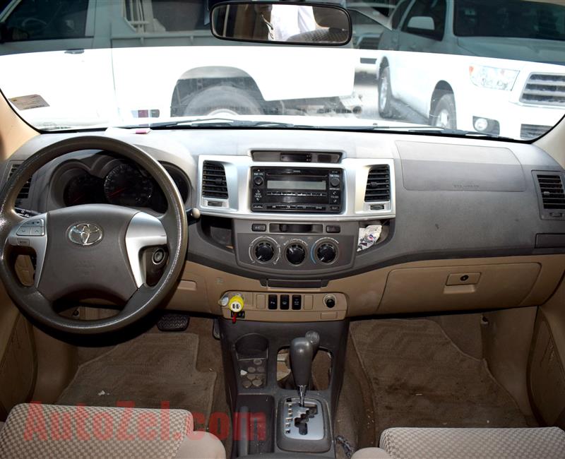 TOYOTA FORTUNER, V4- 2013- WHITE- 200 000 KM- GCC