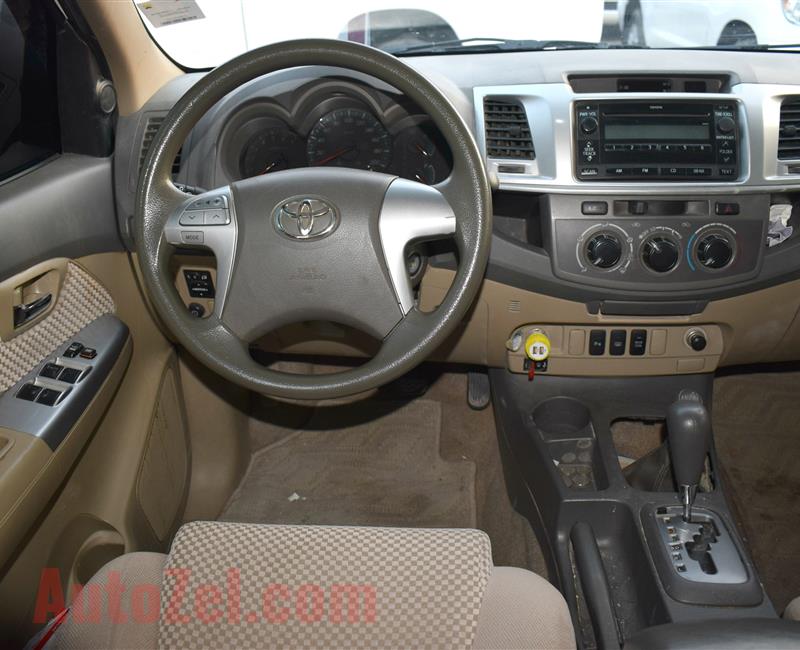 TOYOTA FORTUNER, V4- 2013- WHITE- 200 000 KM- GCC