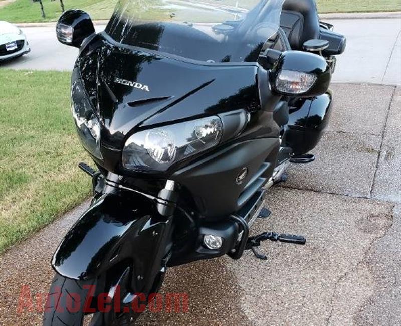 2014 honda gold wing mint condition