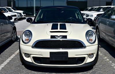 MINI COOPER S, V4- 2011- BEIGE- 190 000 KM- GCC