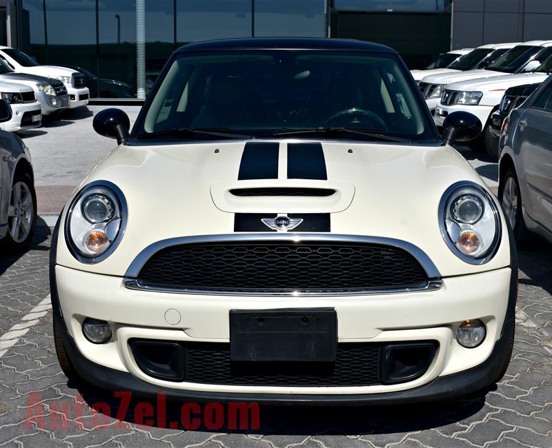 MINI COOPER S, V4- 2011- BEIGE- 190 000 KM- GCC