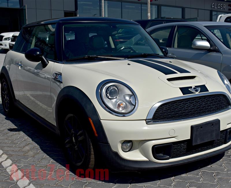 MINI COOPER S, V4- 2011- BEIGE- 190 000 KM- GCC