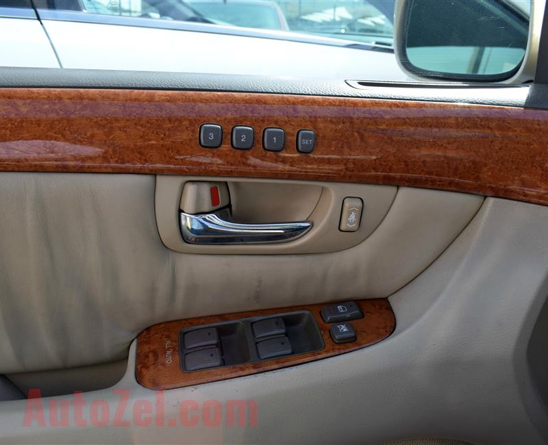 LEXUS LS430- 2004- GOLD- 107 000 KM- AMERICAN SPECS