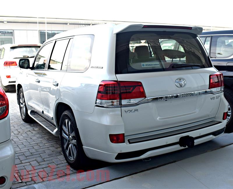 TOYOTA LAND CRUISER VXR 5.7, PLATINUM, V8- 2018- WHITE- BRAND NEW, 0 KM- GCC