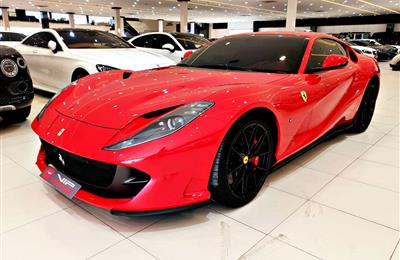 FERRARI 812 SUPERFAST, V12- 2018- RED- 1 800 KM- GCC