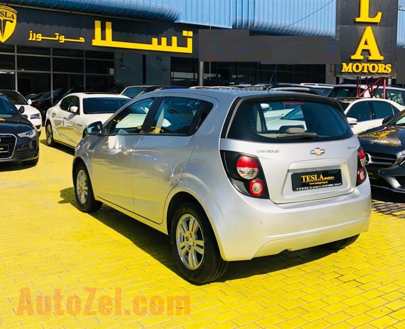CHEVROLET SONIC///HATCHBACK///2015///GCC///ONE YEAR WARRANTY UNLIMITED KM!///ONLY 309 DHS MONTHLY///