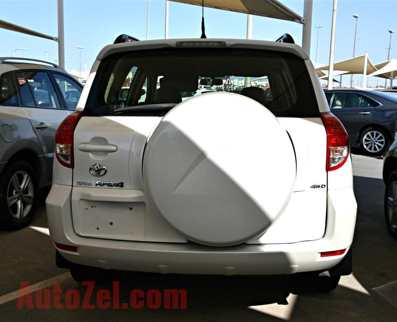 TOYOTA RAV4 4WD- 2006- WHITE- 370 000 KM- GCC