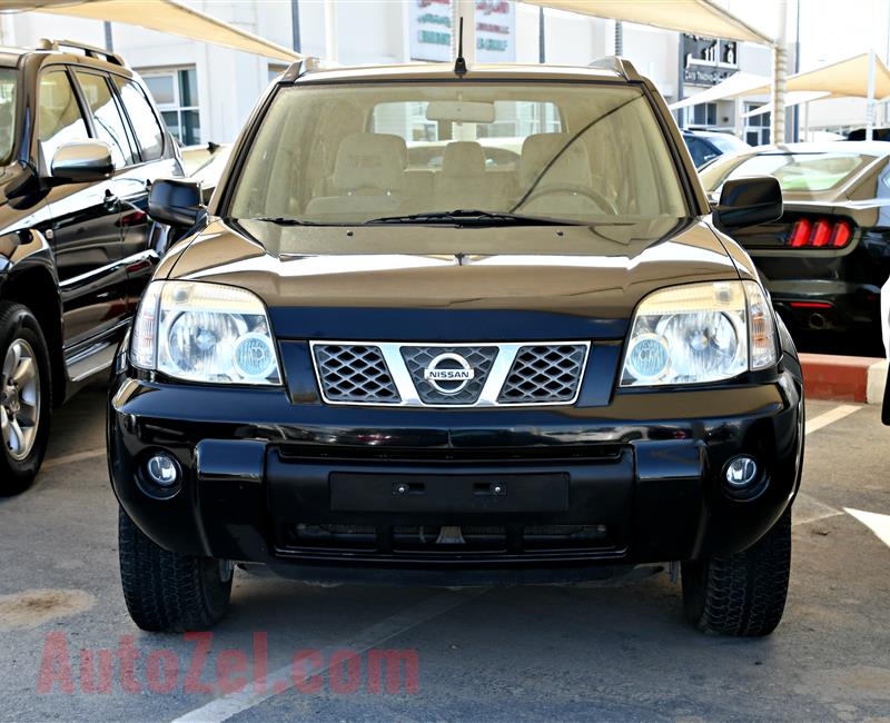 NISSAN X-TRAIL- 2012- BLACK- 180 000 KM- GCC