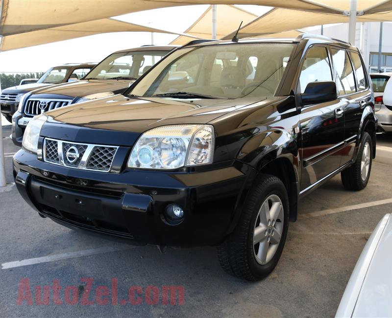 NISSAN X-TRAIL- 2012- BLACK- 180 000 KM- GCC