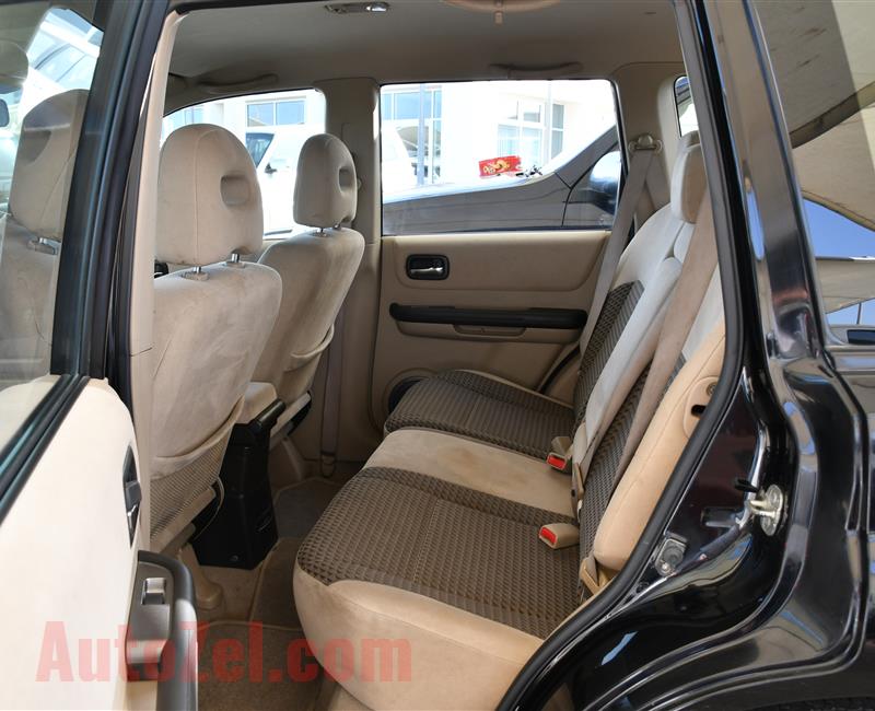 NISSAN X-TRAIL- 2012- BLACK- 180 000 KM- GCC