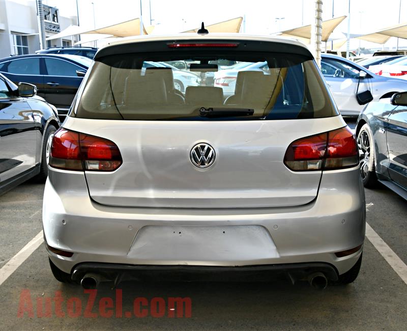 VOLKSWAGEN GTI, V4- 2010- SILVER- 122 000 KM- GCC