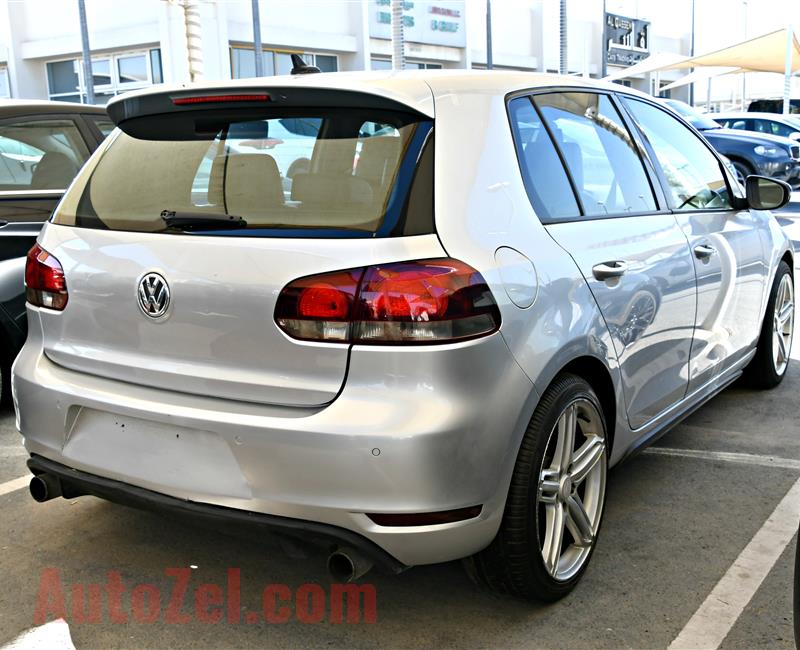 VOLKSWAGEN GTI, V4- 2010- SILVER- 122 000 KM- GCC