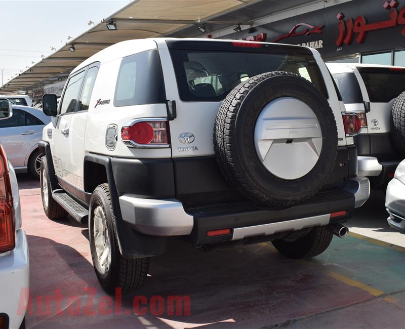 BRAND NEW TOYOTA FJ CRUISER- 2019- WHITE- GCC SPECS