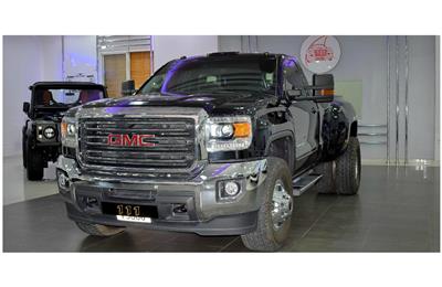 GMC 3500 HD- 2017- BLACK- 8 000 KM- GCC SPECS